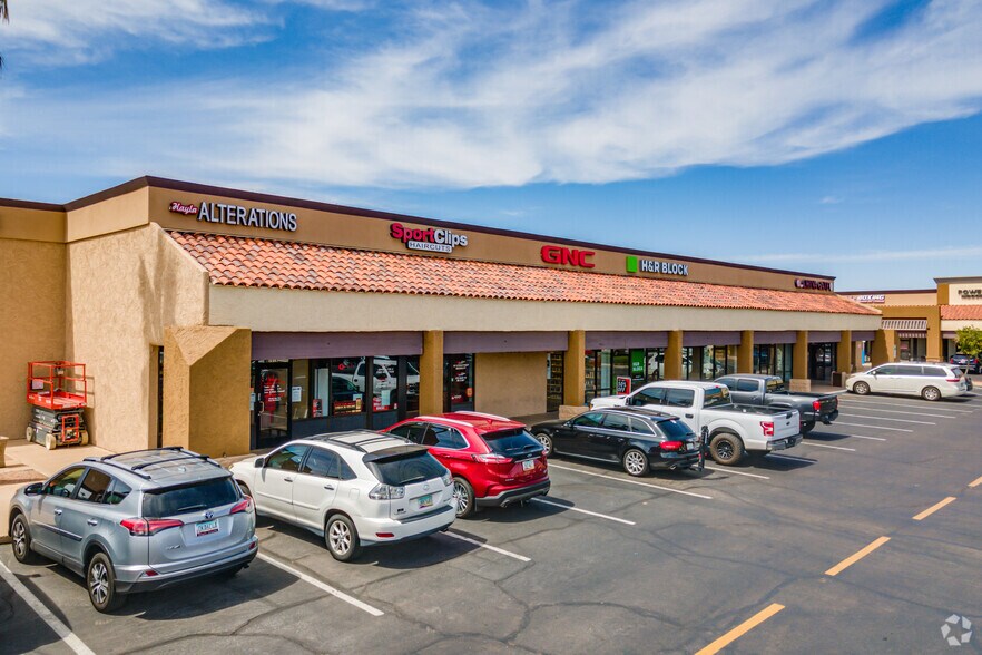 7730-7794 E McDowell Rd, Scottsdale, AZ à louer - Photo du bâtiment - Image 3 de 16