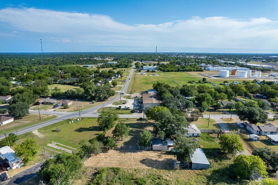 1809 Groesbeck St, Bryan, TX à vendre - Photo du bâtiment - Image 2 de 8