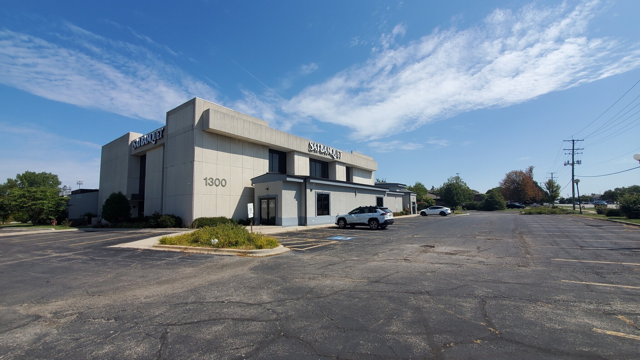 1300 Irving Park Rd, Streamwood, IL for sale Building Photo- Image 1 of 31