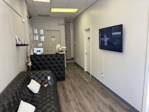 931-937 Worcester Rd, Framingham, MA à louer Photo intérieure- Image 2 de 2