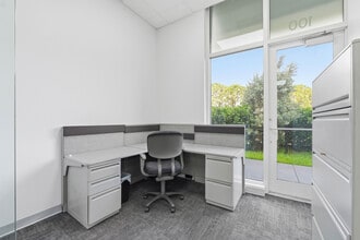 1300 S Dixie Hwy, Lantana, FL for lease Interior Photo- Image 1 of 3