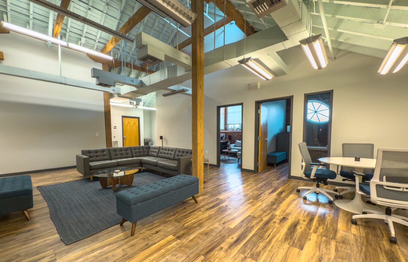 109 Norfolk Ave SW, Roanoke, VA for lease Interior Photo- Image 1 of 11