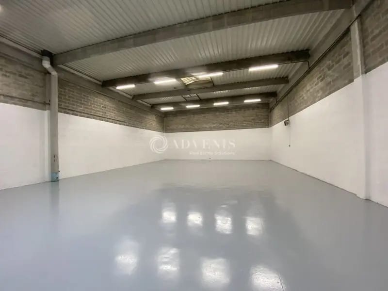 Flex in Coignières for lease Interior Photo- Image 1 of 9