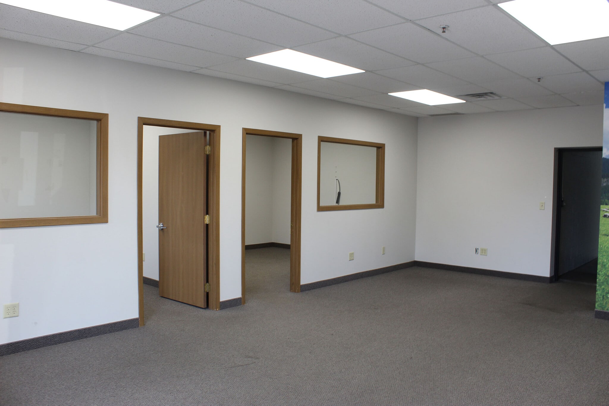1500-1548 Cliff Rd E, Burnsville, MN for lease Interior Photo- Image 1 of 15