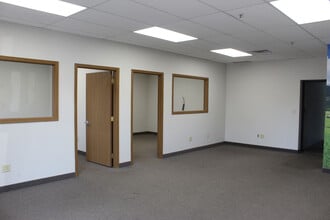 1500-1548 Cliff Rd E, Burnsville, MN for lease Interior Photo- Image 1 of 15