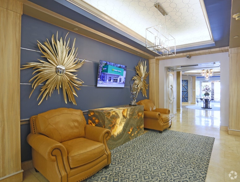 4500 Cameron Valley Pky, Charlotte, NC for lease - Lobby - Image 3 of 18