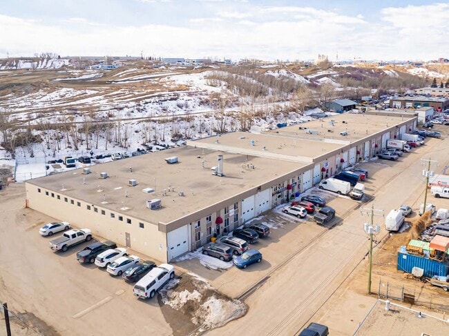 Plus de détails pour 933A 48 Av SE, Calgary, AB - Industriel à vendre