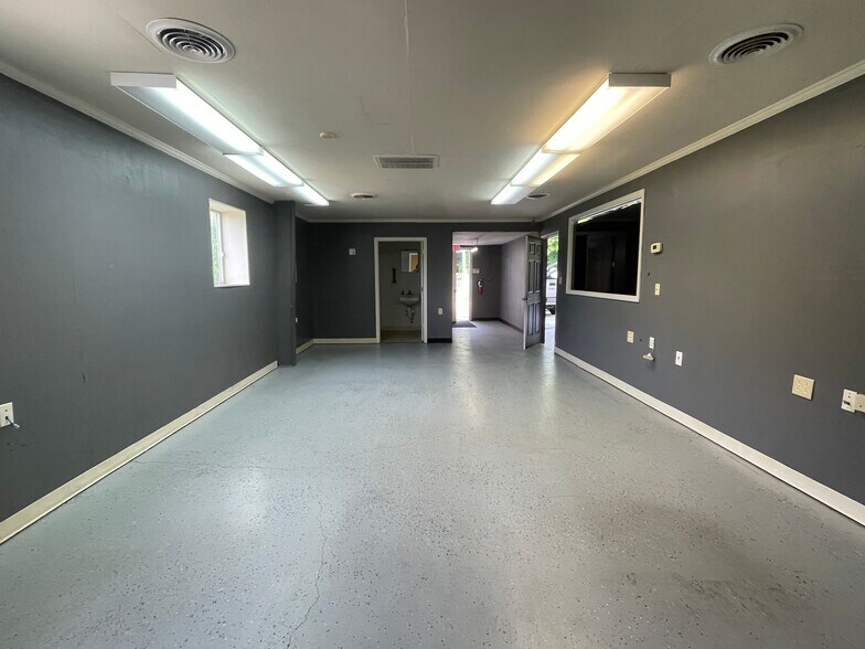 1225 Rail St, Greensboro, NC à louer - Photo intérieure - Image 3 de 9