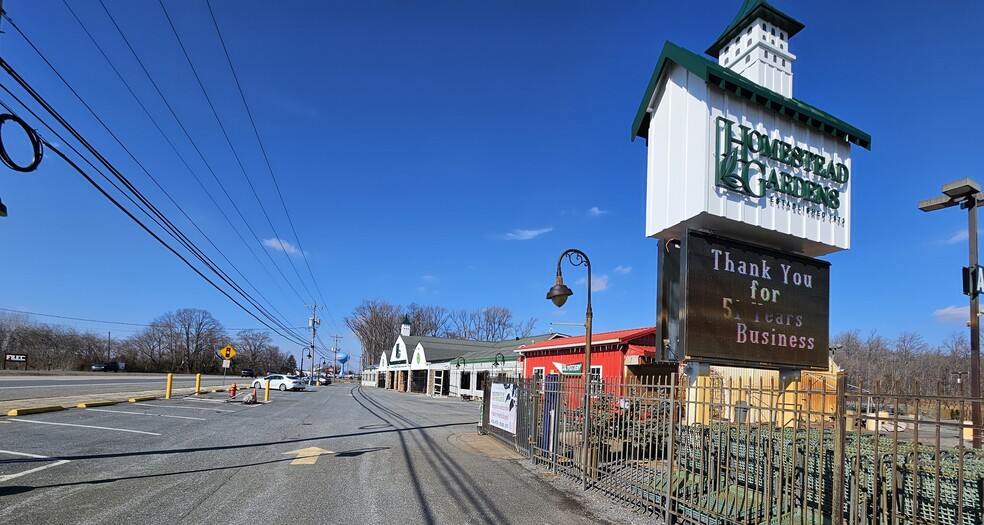 5596 DuPont Pky, Smyrna, DE for sale - Building Photo - Image 2 of 11