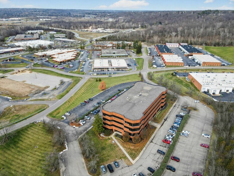 400 TechneCenter Dr, Milford, OH à vendre - Photo du bâtiment - Image 2 de 45