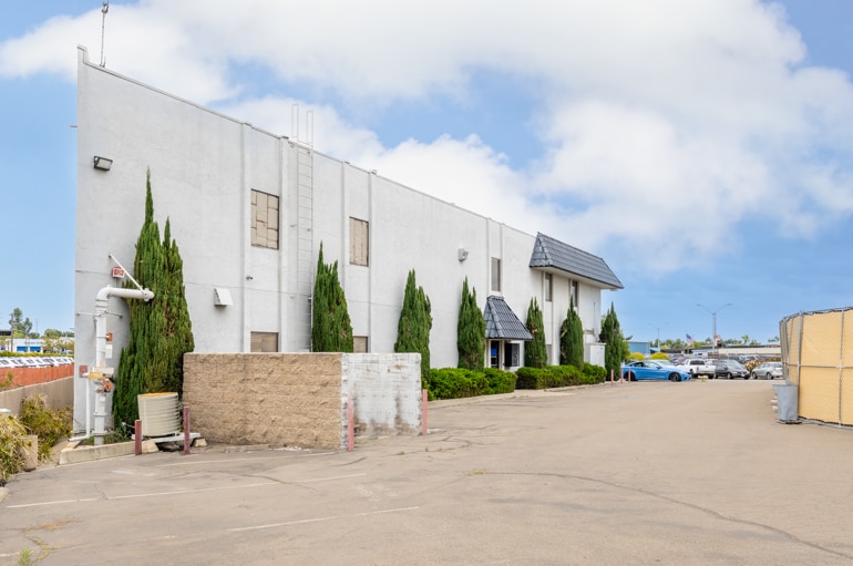 7901 Vickers St, San Diego, CA à vendre - Photo du bâtiment - Image 3 de 60