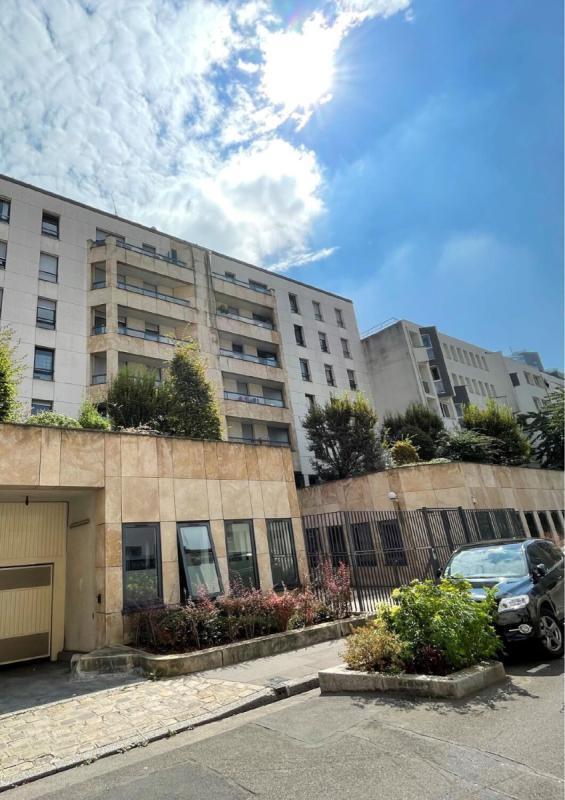 52 Rue Du Capitaine Guynemer, Courbevoie for sale Building Photo- Image 1 of 21