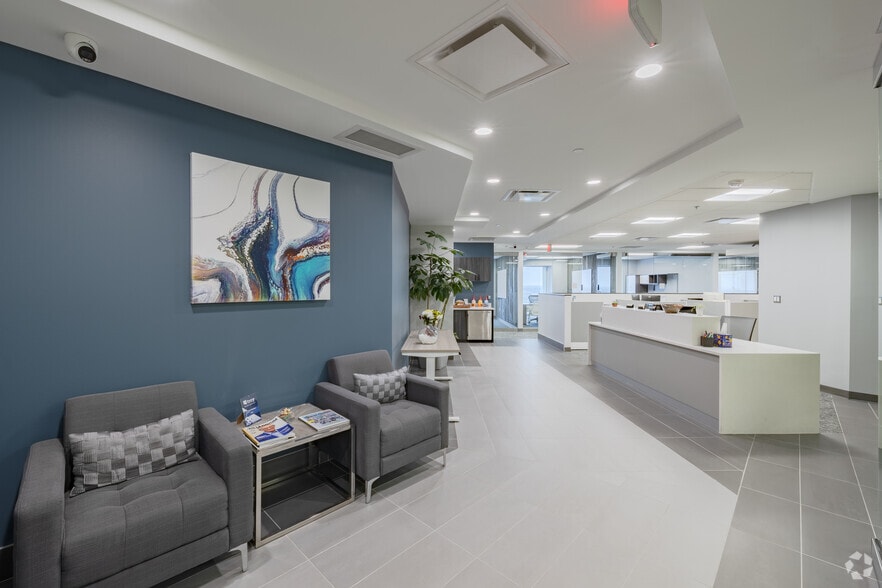 755 W Big Beaver Rd, Troy, MI for lease - Interior Photo - Image 3 of 48