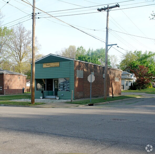 907 Sackett Ave, Cuyahoga Falls, OH à louer - Photo principale - Image 1 de 5