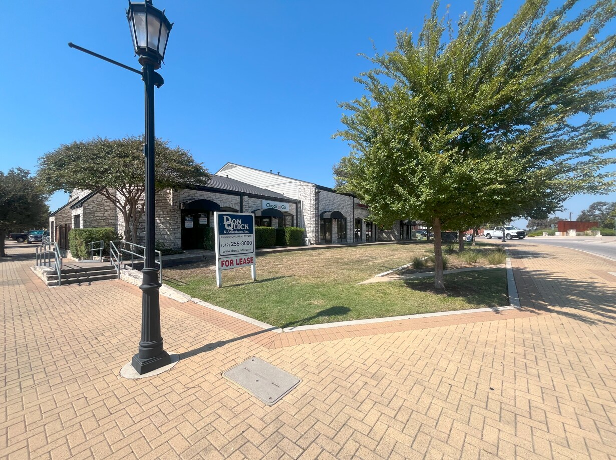 206 W Main St, Round Rock, TX for lease Primary Photo- Image 1 of 16