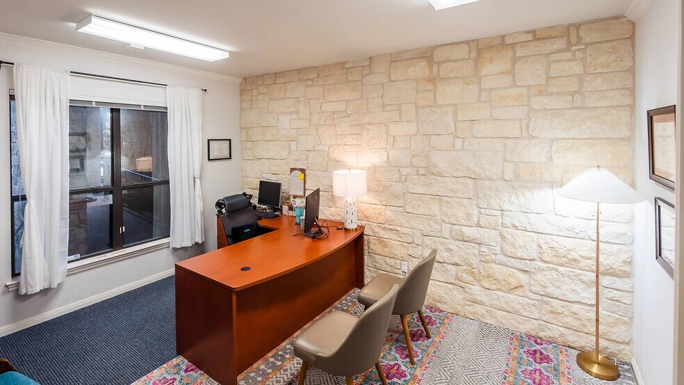 4131 Spicewood Springs Rd, Austin, TX à vendre - Photo intérieure - Image 2 de 6