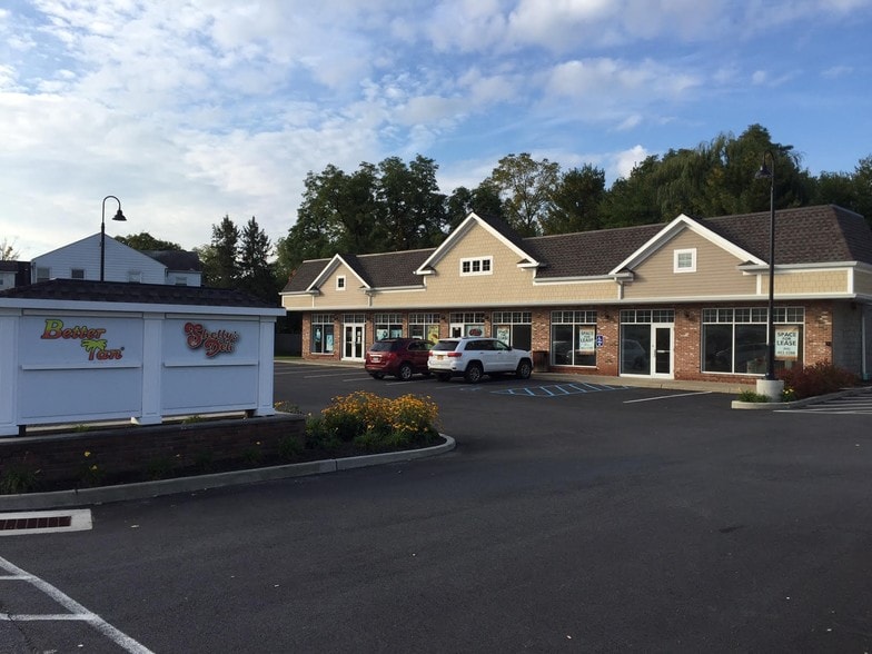 471 Violet Ave, Poughkeepsie, NY for sale - Building Photo - Image 3 of 6