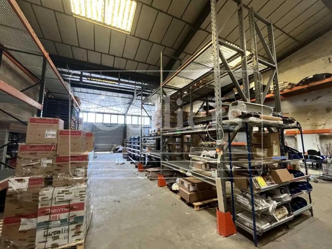 Flex in Aubagne for lease Building Photo- Image 1 of 5