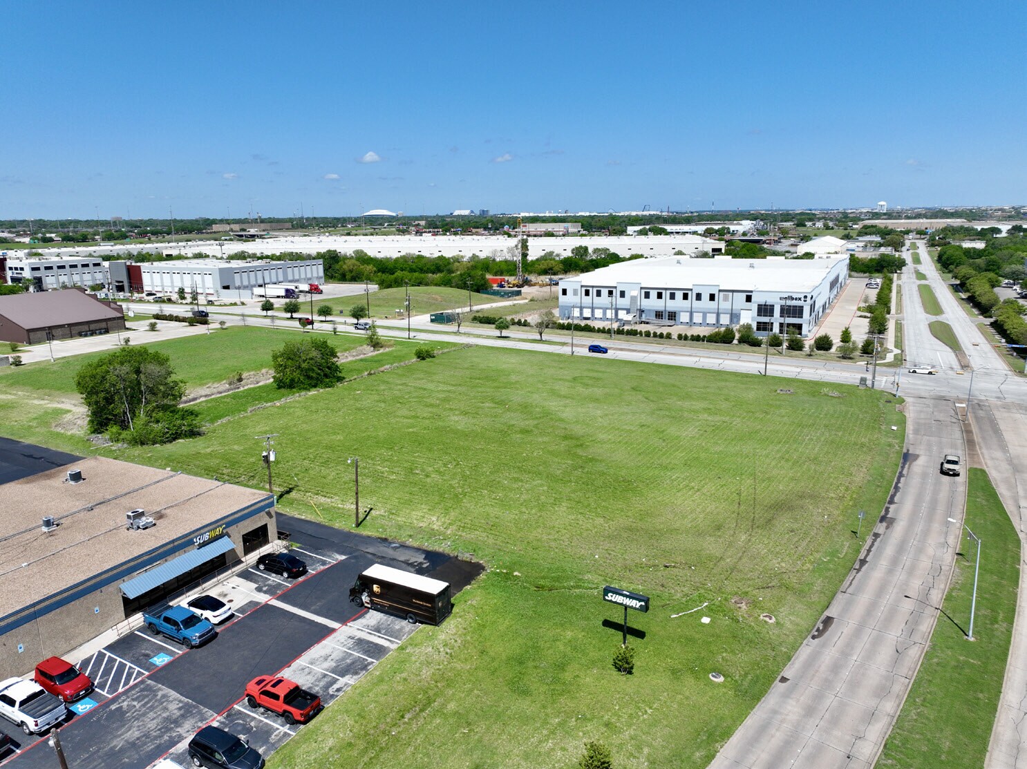 2603 Arkansas Ln, Grand Prairie, TX à louer Photo du bâtiment- Image 1 de 5