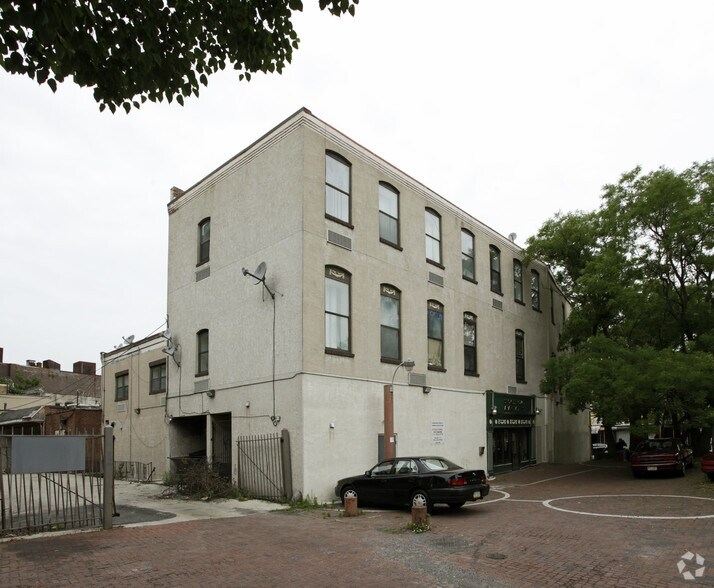 5600-5606 Germantown Ave, Philadelphia, PA à louer - Photo du bâtiment - Image 2 de 6