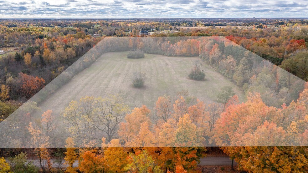 000 Brookville Rd, Plymouth, MI à vendre - Photo du bâtiment - Image 2 de 10