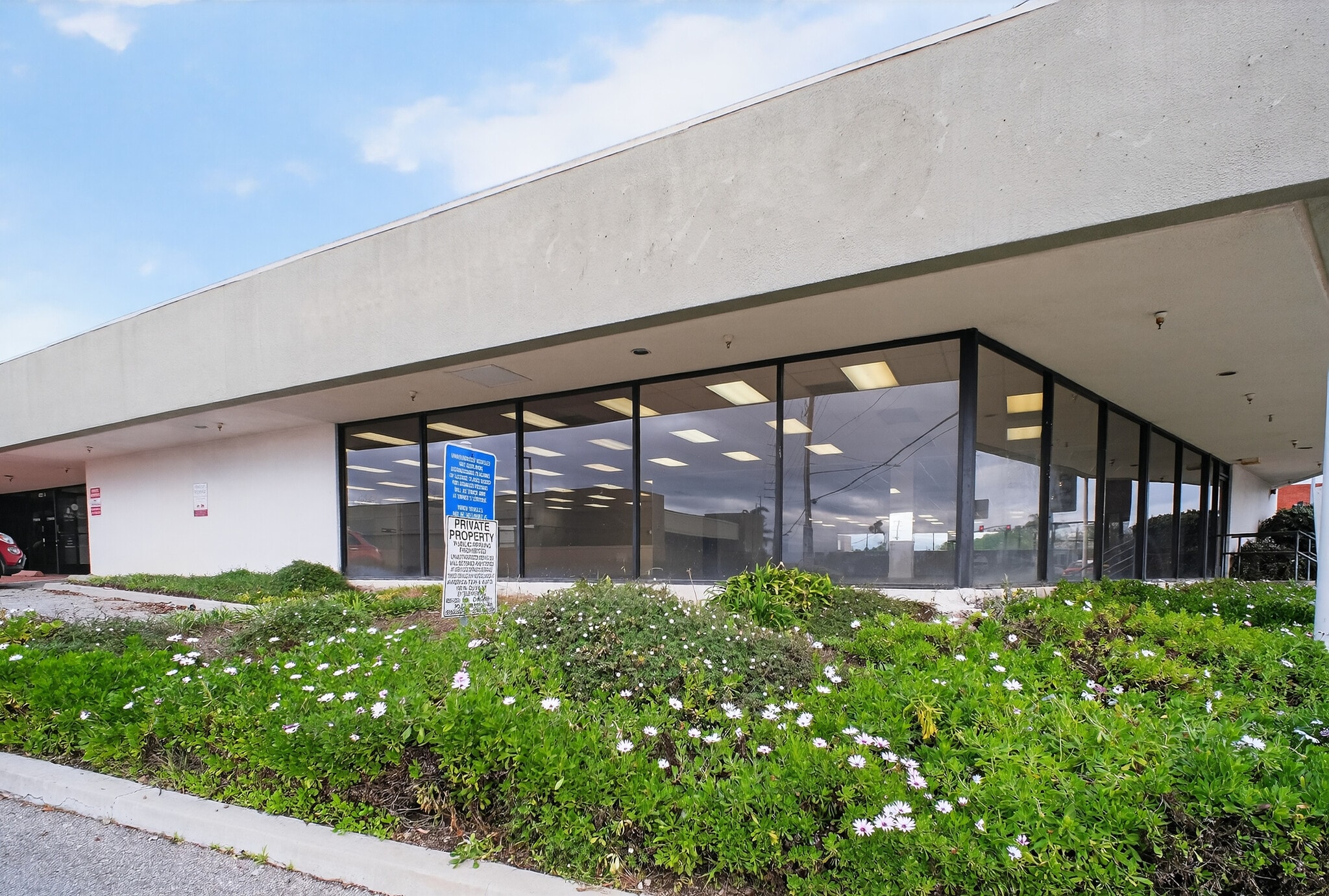 4221 E Main St, Ventura, CA for lease Primary Photo- Image 1 of 7