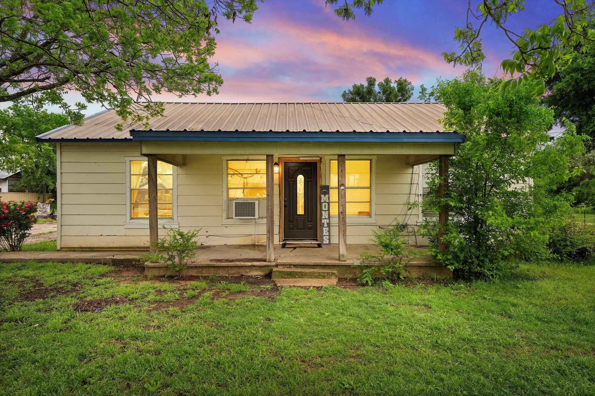 1020 E Jefferson Ave, Whitney, TX à vendre Photo du bâtiment- Image 1 de 21