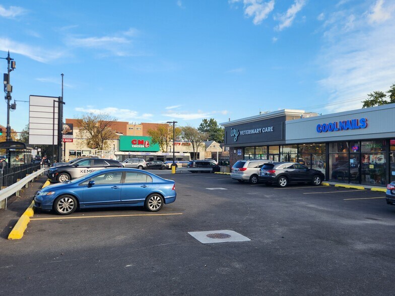 3401-3417 W Irving Park Rd, Chicago, IL à louer - Photo du bâtiment - Image 2 de 5