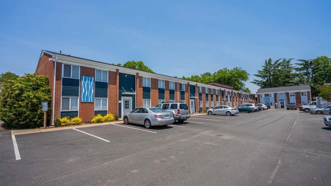 11112 Mintwood Pl, Newport News, VA for sale Primary Photo- Image 1 of 24