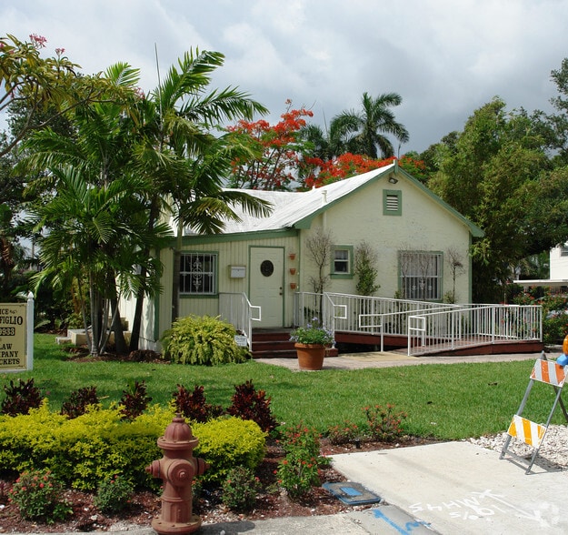 105 S Avenue of the Arts, Fort Lauderdale, FL for sale - Building Photo - Image 1 of 18
