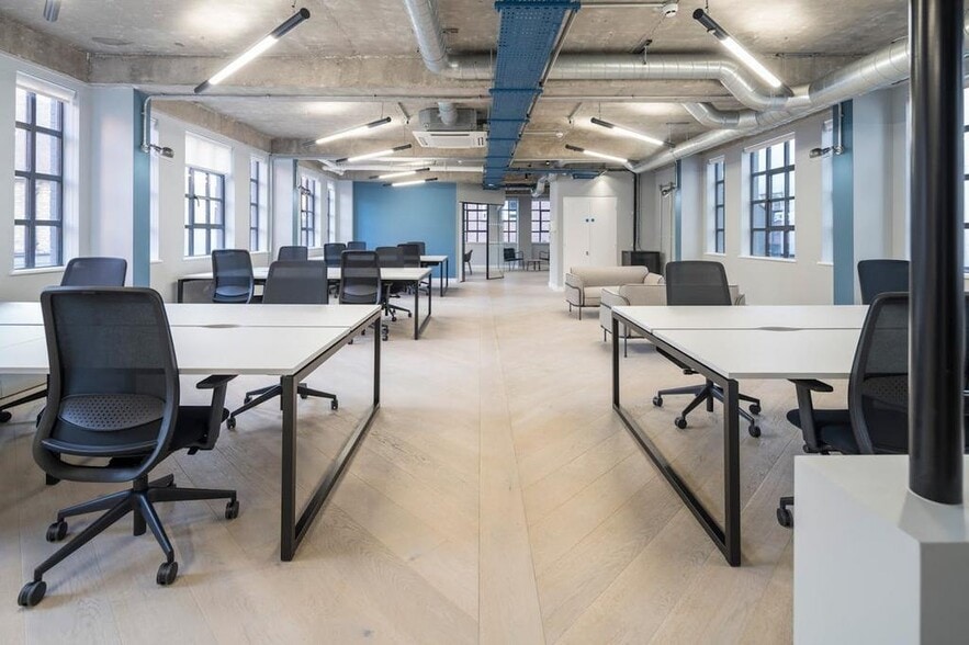 26-28 Glasshouse Yard, London for lease - Interior Photo - Image 2 of 46