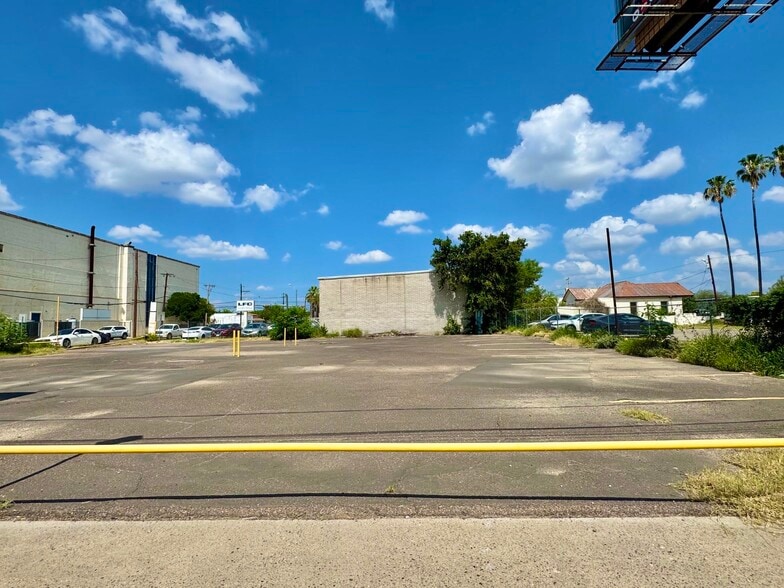 617 Houston St, Laredo, TX for lease - Other - Image 2 of 7