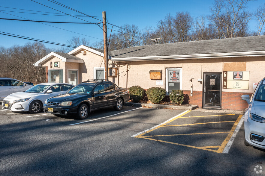 10 Summit Ave, Berkeley Heights, NJ à louer - Photo du bâtiment - Image 3 de 6