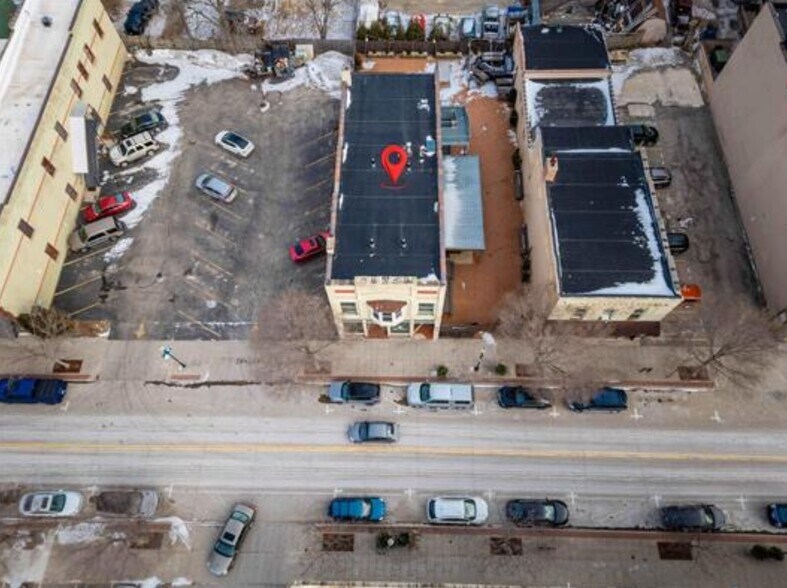 544 N Main St, Oshkosh, WI à vendre - Photo du bâtiment - Image 2 de 9