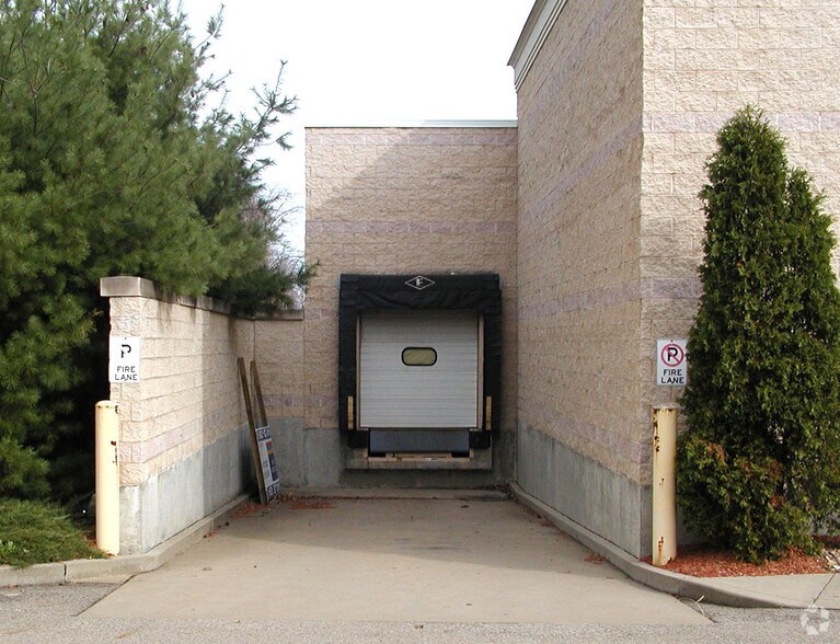 9365 McKnight Rd, Pittsburgh, PA for lease - Building Photo - Image 2 of 8
