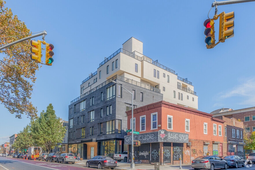 625 Rogers Ave, Brooklyn, NY for sale - Building Photo - Image 3 of 6