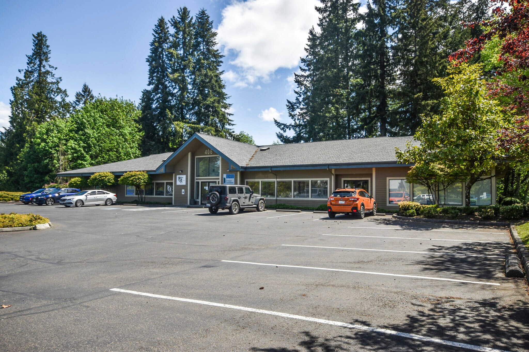 406 Yauger Way SW, Olympia, WA à louer Photo du bâtiment- Image 1 de 3
