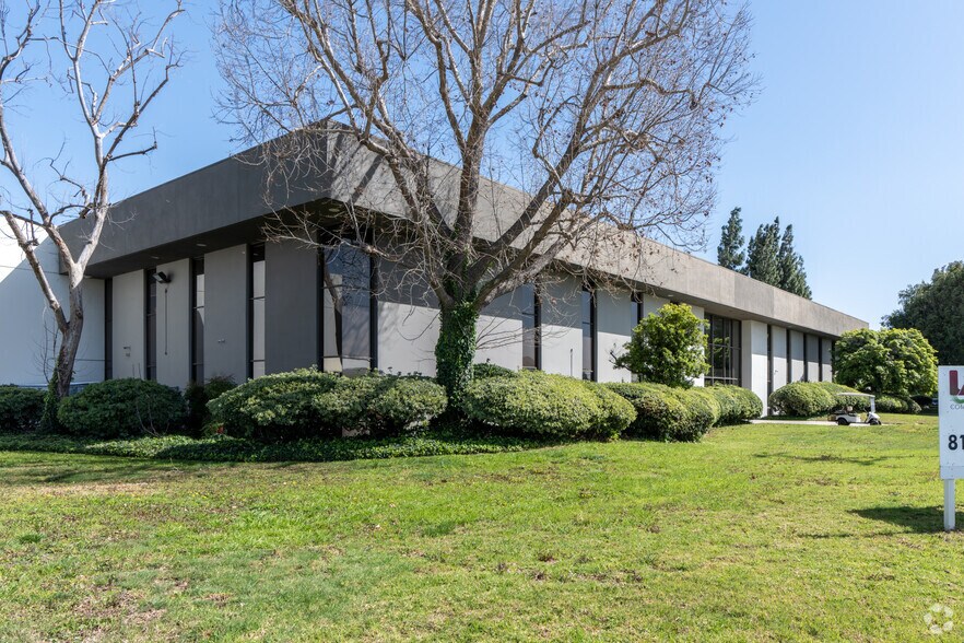 7800 Woodley Ave, Van Nuys, CA for lease - Primary Photo - Image 1 of 7