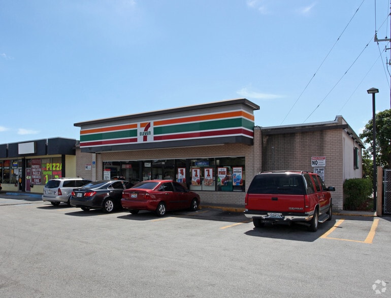 6890 N Powerline Rd, Pompano Beach, FL for lease - Building Photo - Image 3 of 5