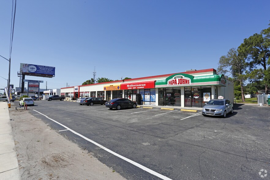 18350 US Highway 19, Clearwater, FL à louer - Photo du bâtiment - Image 2 de 4