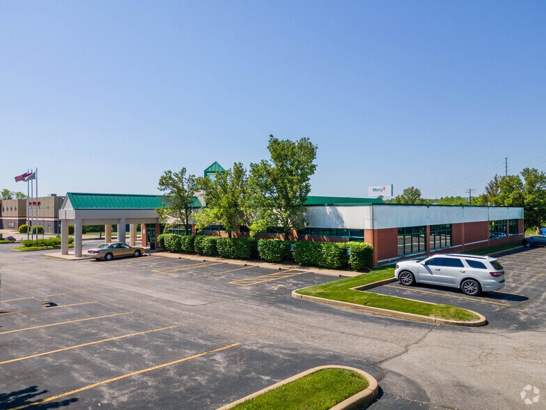 3619 Richardson Square Dr, Arnold, MO à louer - Photo du bâtiment - Image 3 de 5