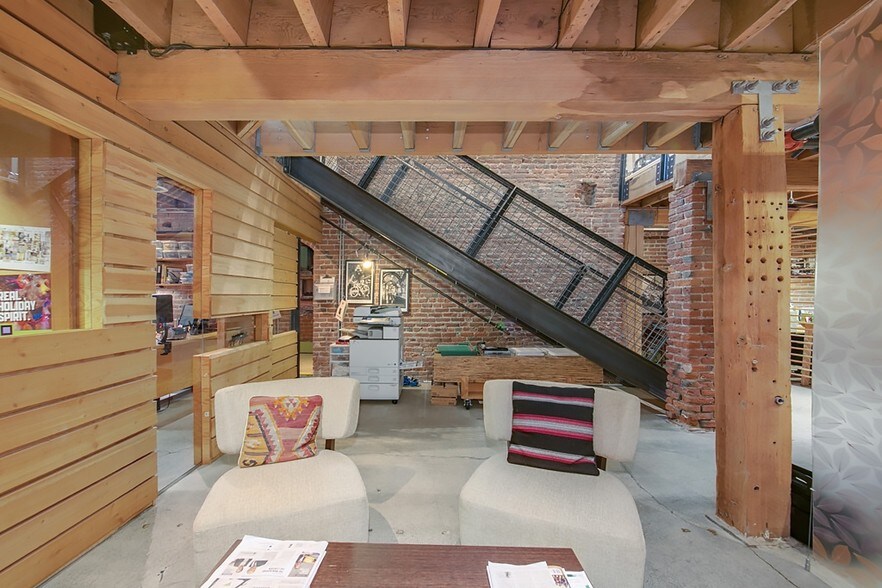 314 1st Ave S, Seattle, WA à louer - Photo intérieure - Image 2 de 27