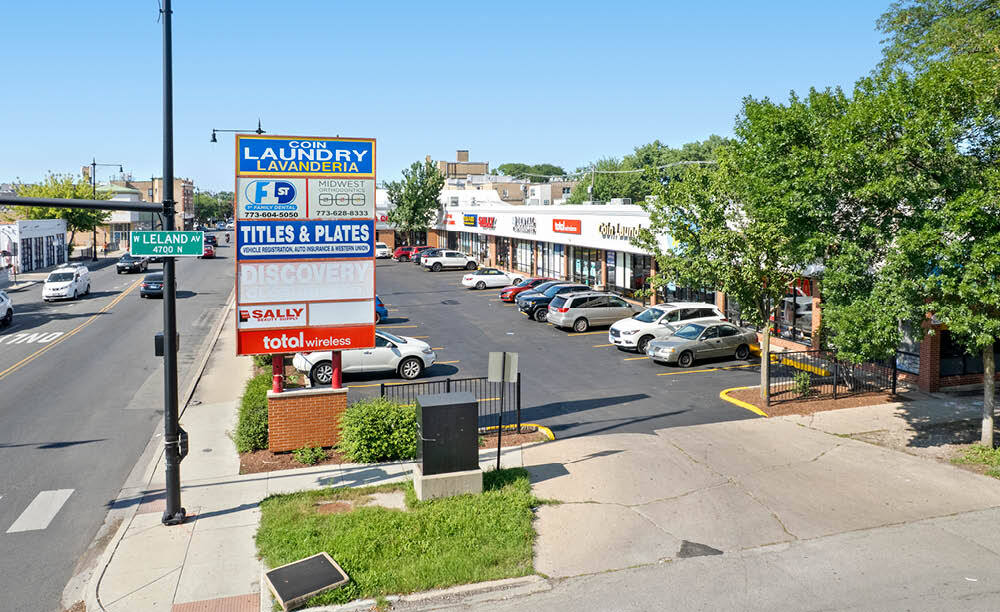 4701-4721 N Pulaski Rd, Chicago, IL à vendre Photo du bâtiment- Image 1 de 11