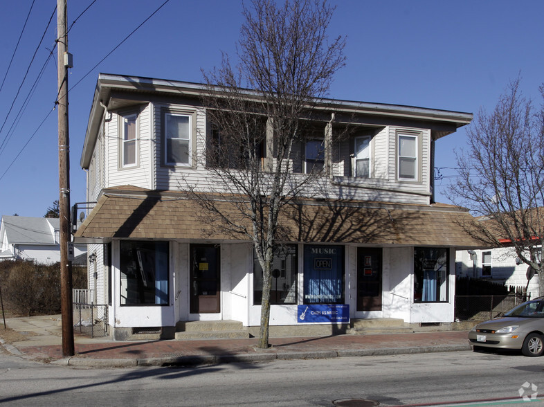 1675 Cranston St, Cranston, RI for sale - Primary Photo - Image 1 of 1