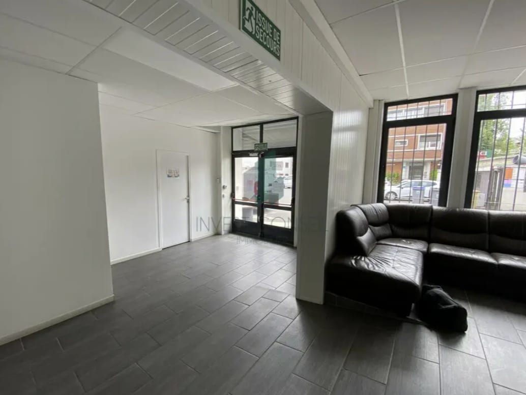 Flex in Argenteuil for lease Interior Photo- Image 1 of 8