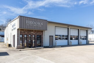Plus de détails pour 700 N 1st St, Pulaski, TN - Commerce de détail à vendre