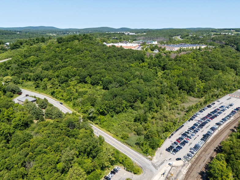 4-10 Independent Way, Brewster Village, NY à vendre - Aérien - Image 3 de 9