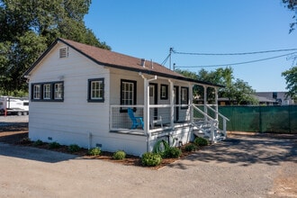 1500 Grove St, Healdsburg, CA for lease Interior Photo- Image 2 of 9