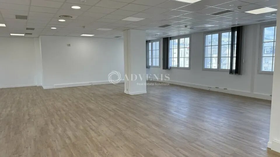 Bureau dans Chessy à louer - Photo intérieure - Image 3 de 11