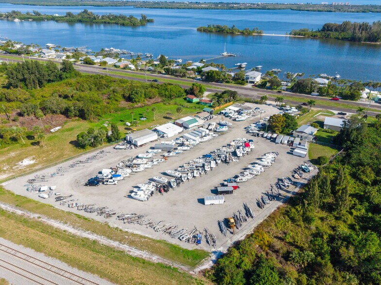 6240 US Highway 1, Grant-Valkaria, FL à vendre - Photo du bâtiment - Image 3 de 12